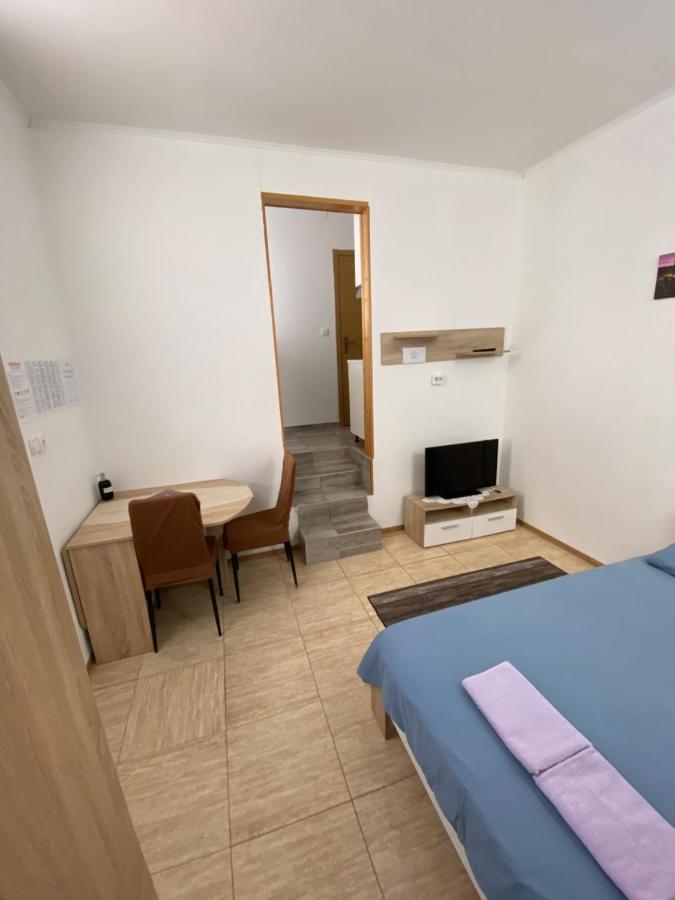 Apartment Studio-apartman Aurora